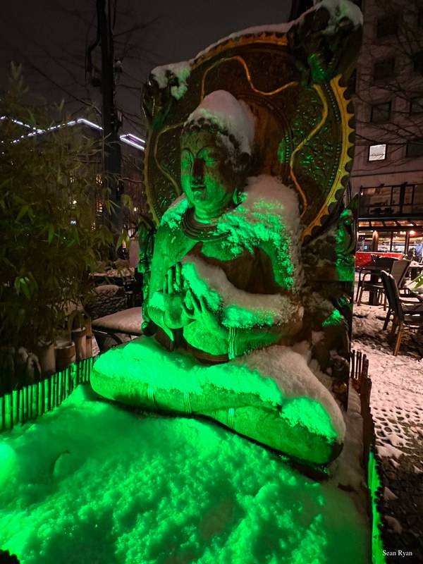 Berlin Statues In Snow - 2023-11-29-18.27.17