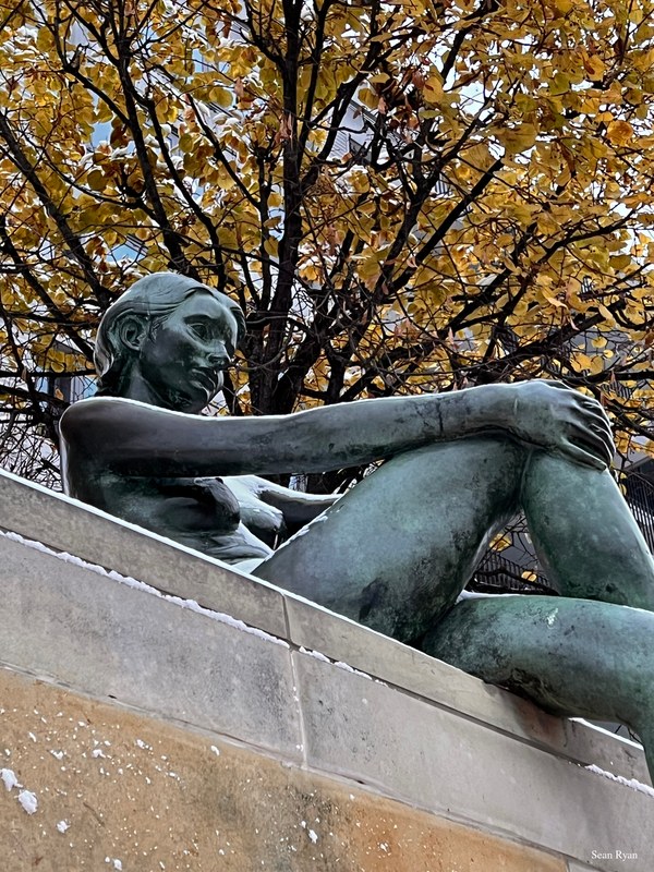 Berlin Statues In Snow - Every Day Photos