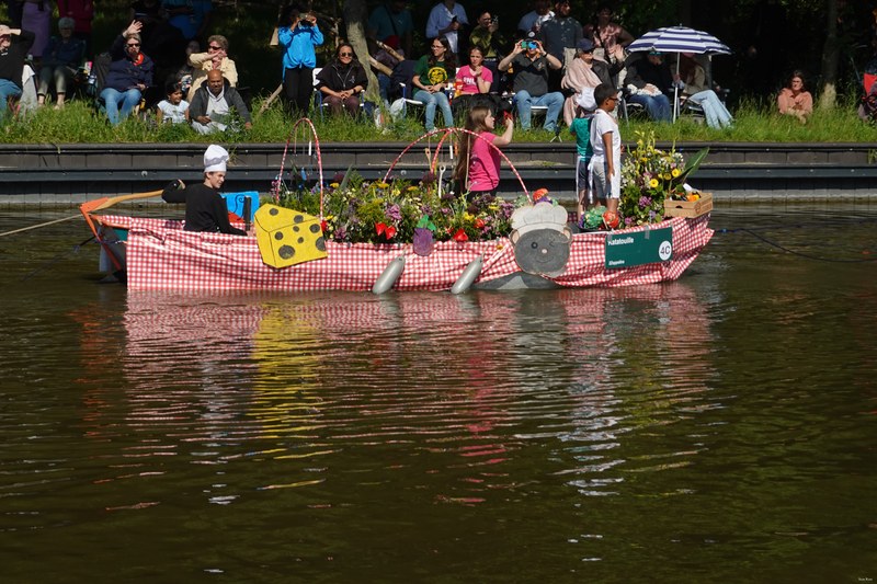 2024-06 - Corzo Parade On Canal - De Uithof - RX106461.ok