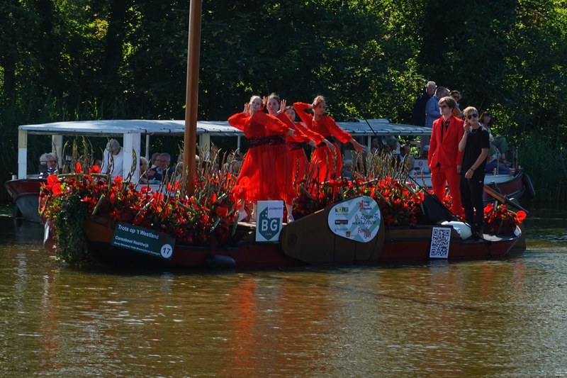 2024-06 - Corzo Parade On Canal - De Uithof - RX106499.ok