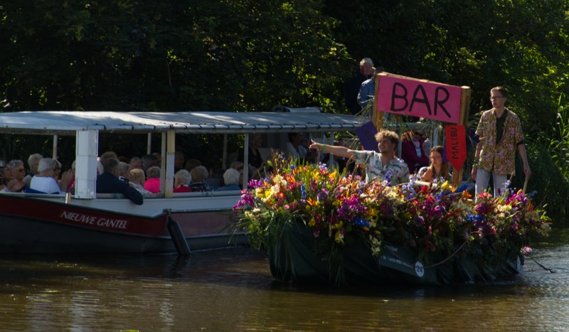 2024-06 - Corzo Parade On Canal - De Uithof - RX106553.editted