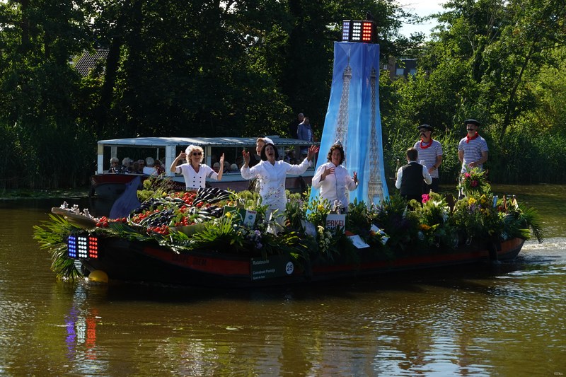 2024-06 - Corzo Parade On Canal - De Uithof - RX106565.ok