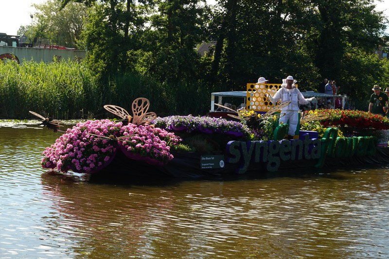 2024-06 - Corzo Parade On Canal - De Uithof - RX106572.ok