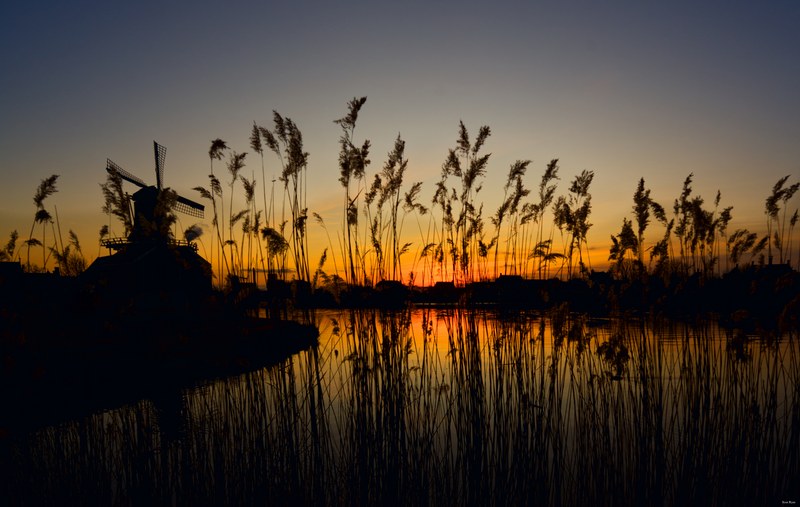 2025-02 - Zaanse Schans Windmills By Sundown - SA707356.editted
