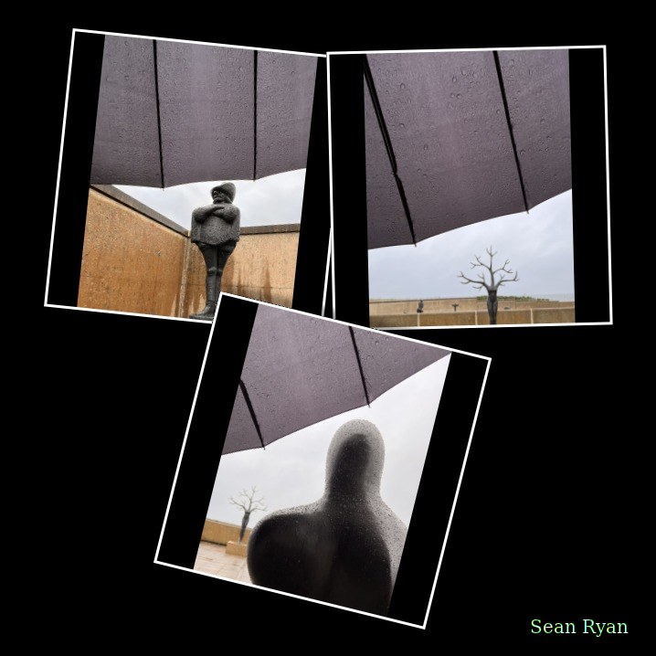 2025-05 - Beelden-aan-zee - Breaking Waves - Hilaritas - Paraplu