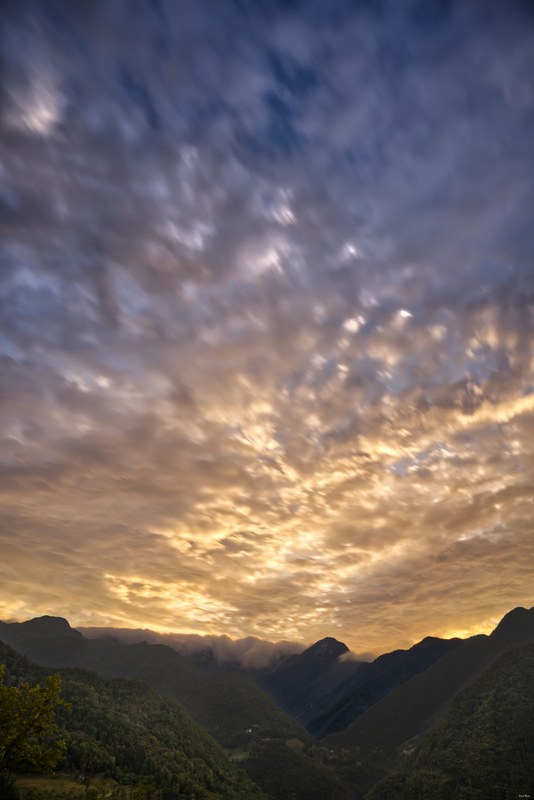 2025-07 - Tolmin Castle And Morning Sky A7