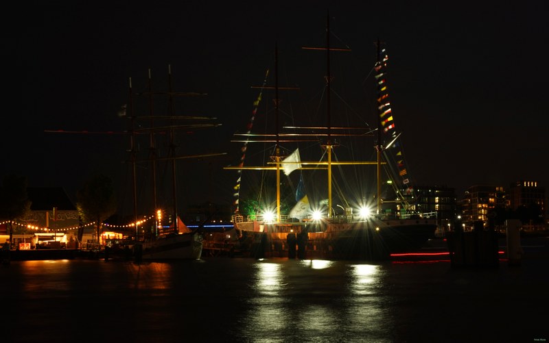 2025-08 - Sail Amsterdam At Kapitein Anna Pier - SA709409.ok.editted.cropped