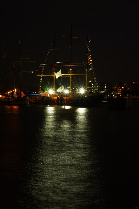 2025-08 - Sail Amsterdam At Kapitein Anna Pier - SA709411.ok