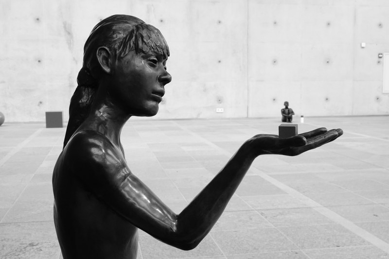 Statues - RX100073.ok