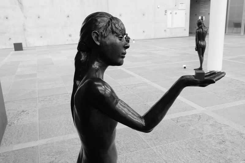 Statues - RX100075.ok