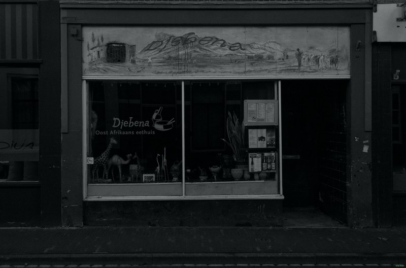 Windows-and-reflections - RX100220.editted