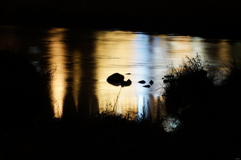 Kyoto - Kamo River By Night Between Bridges - SA701660.good