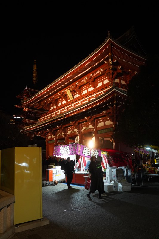 Tokyo - Asakusa - Senso-ji Shrine By Night - SA700144.ok