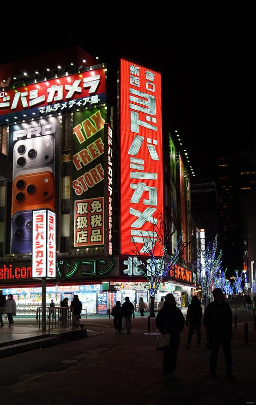 Night-scrapers - SA709771.ok.editted