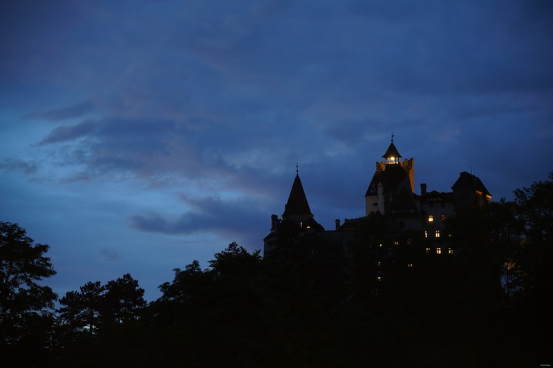 Transylvania - Bran Castle By Night - SA708950.ok