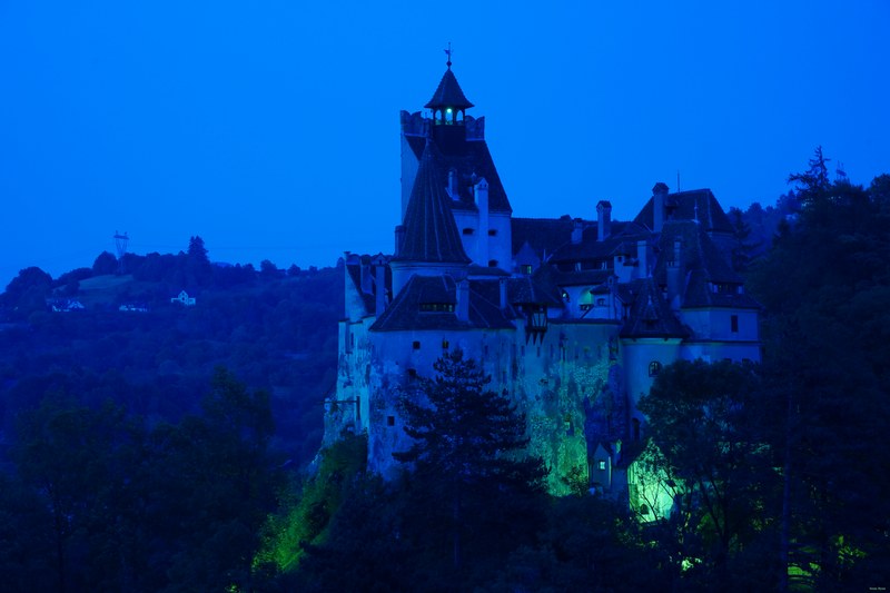 Transylvania - Bran Castle By Night - SA709585.ok
